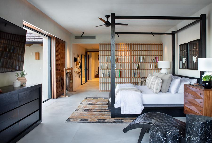 Master bedroom with four-poster bed