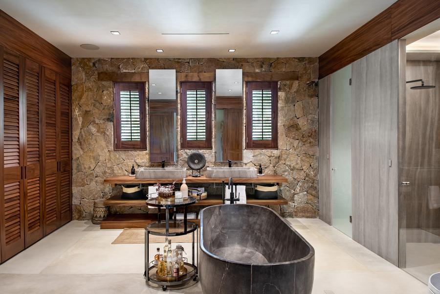 Double-vanity master bath