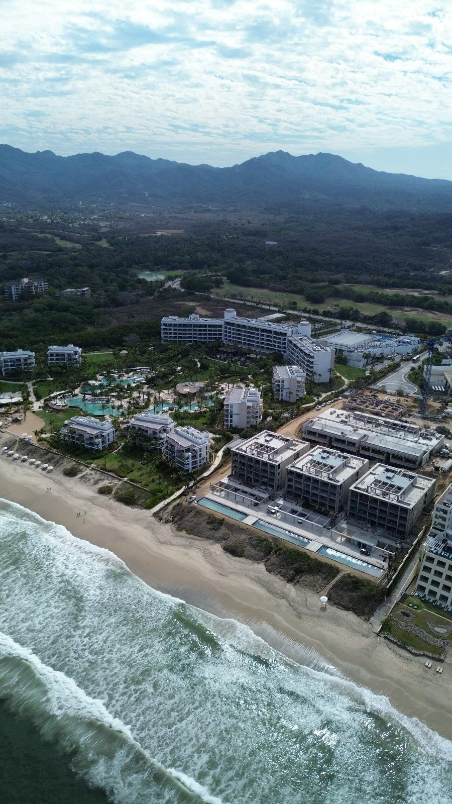 Litibú beach and shoreline